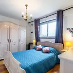 Apartment Les Coteaux Du Preconil-5 By Interhome *