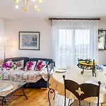 Apartment Les Coteaux Du Preconil-5 By Interhome