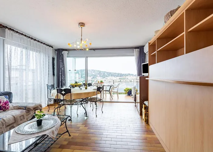 Les Coteaux Du Preconil-5 By Interhome